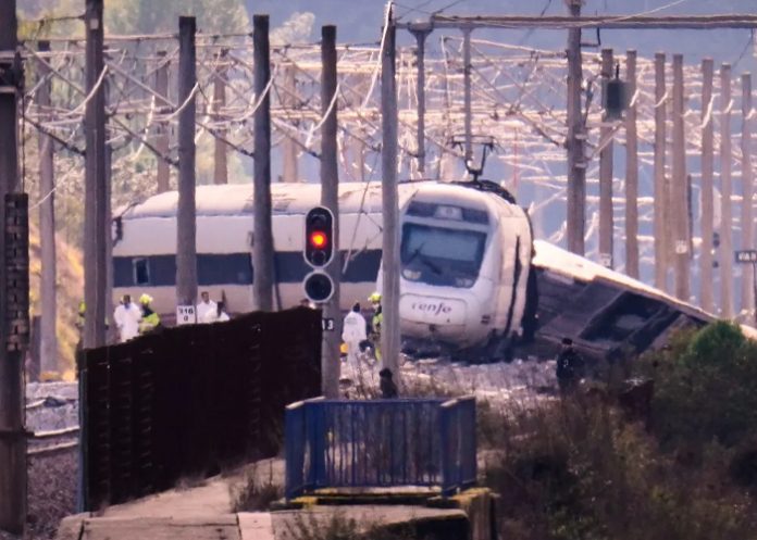 Foto: Accidente de tren en Córdoba deja 39 víctimas mortales/TN8
