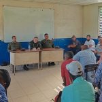 Ejército de Nicaragua fortalece seguridad en Silibila: Encuentro con productores y comerciantes Foto: Ejército fortalece seguridad en Silibila y el Caribe Norte/TN8
