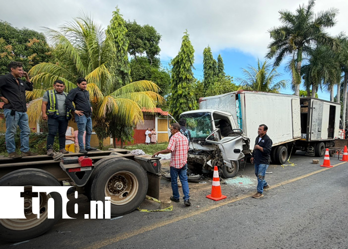 Foto: Accidente vial deja una víctima mortal y dos heridos en Carretera Granada / TN8