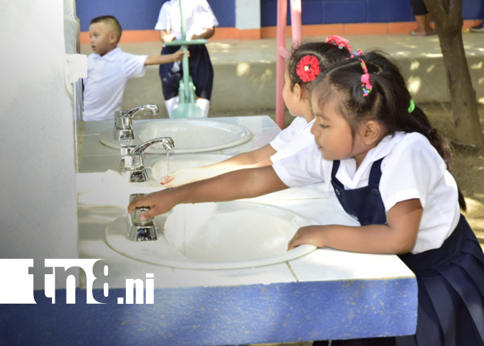 Foto: León inaugura remodelación del preescolar Tránsito Berríos/TN8