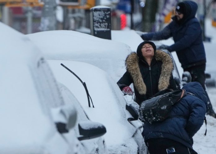Foto:Frío récord y nieve intensa golpean a millones en EE.UU./Cortesía