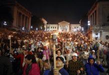 Antorchas encendidas en toda Cuba en honor a José Martí y Fidel Castro Foto: Movilización nacional en Cuba /cortesía