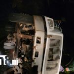 Conductor resultó con golpes tras perder el control de camión en Villa Sandino, Chontales Foto: Accidente de camión deja conductor lesionado en Chontales/TN8