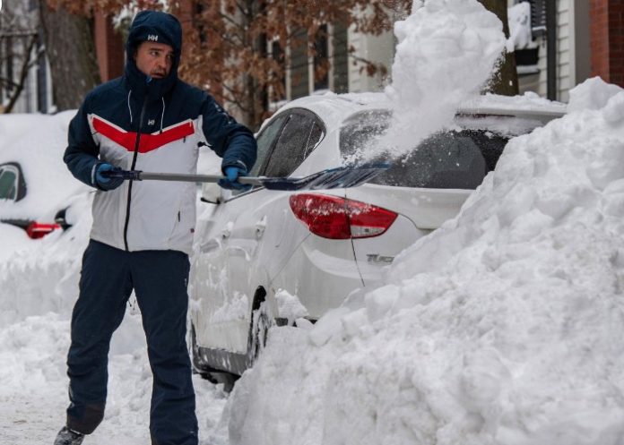 Foto:Tormenta de nieve y hielo golpea a Estados Unidos/CortesíaFoto:Tormenta de nieve y hielo golpea a Estados Unidos/Cortesía