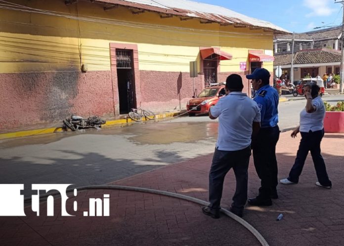 Foto: Alarma en Diriomo: cable de alta tensión provoca incendio de motocicleta / TN8