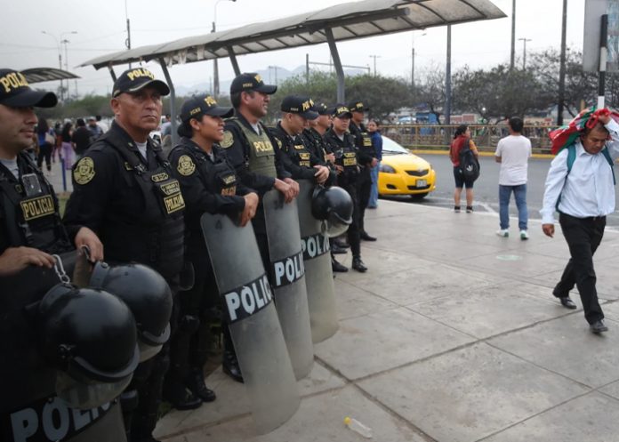 Foto: Paro expone la grave inseguridad en Lima, Perú /cortesía