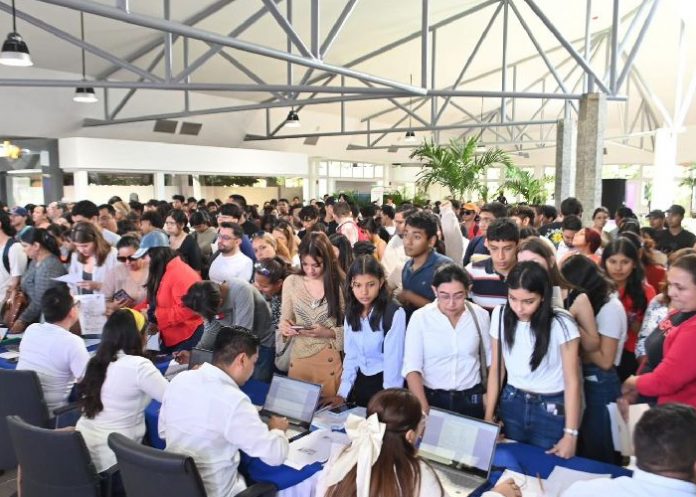 Foto: Todo lo que debes saber sobre la Feria Nacional de Becas Universitarias 2026 / Cortesía