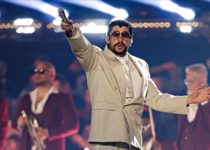 Foto: Viral: Bad Bunny menciona Chile en concierto de Lima, Perú / Cortesía