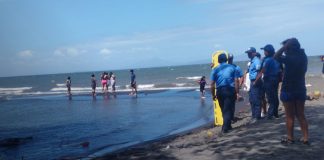 Foto:Luto en Punta Jesús María por muerte de visitante/TN8