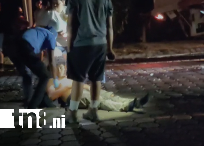 Accidente en Villa El Carmen deja motociclistas heridos