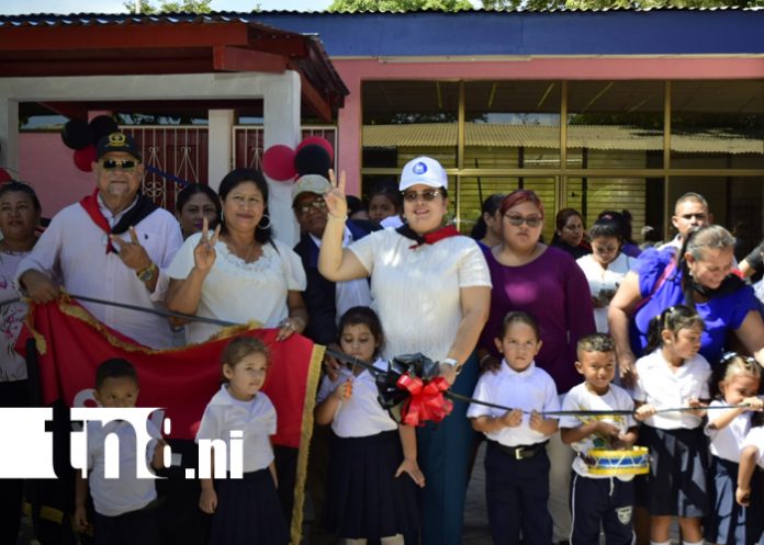 Foto: León inaugura remodelación del preescolar Tránsito Berríos/TN8
