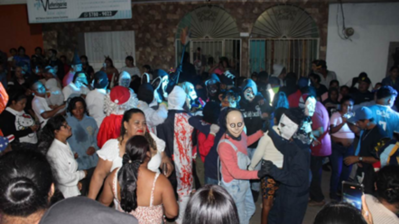 Foto: Carnaval de las Mojigangas da la bienvenida al 2026/Cortesía