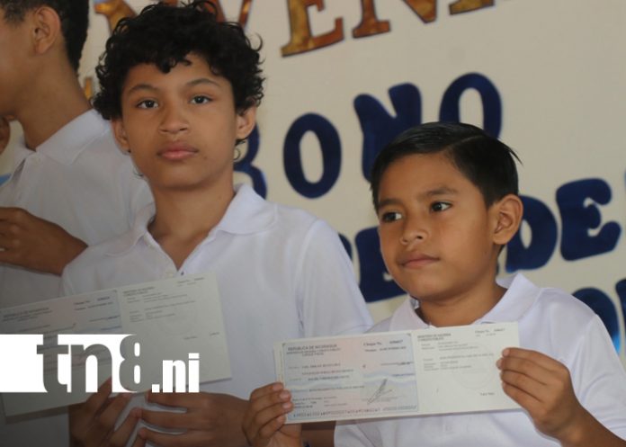 Foto: Bono escolar llega a la niñez del Triángulo Minero/TN8 Foto: Bono escolar llega a la niñez del Triángulo Minero/TN8