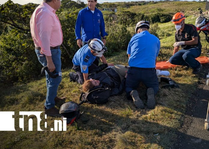 Foto: Vientos provocan accidente de motociclista en carretera Sur/TN8