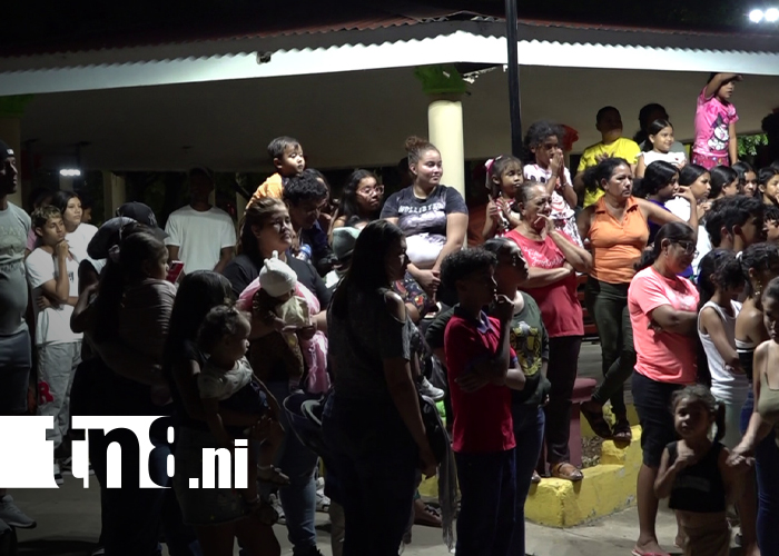 Foto: Creadores llenan de alegría el Paseo Nandaime/TN8