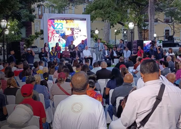 Foto: Maduro sobre Venezuela /cortesía