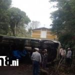 Foto: Jinotega: camión se vuelca en la cuesta de Wale y deja heridos / TN8