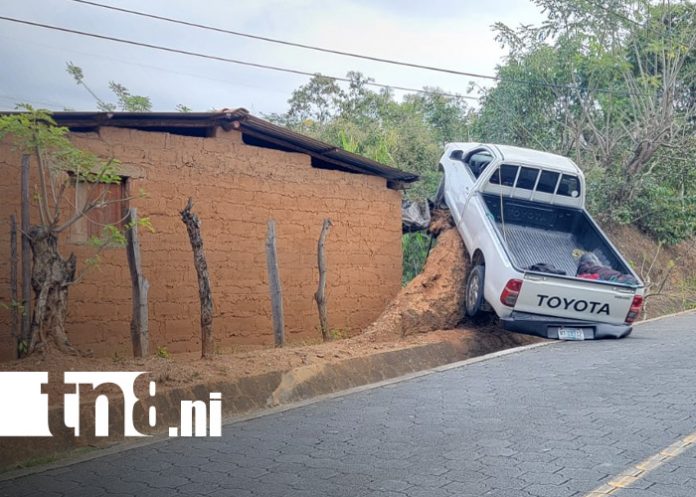Foto: Daños materiales reportados tras accidente en Comarca Orosi, Nueva Segovia / TN8