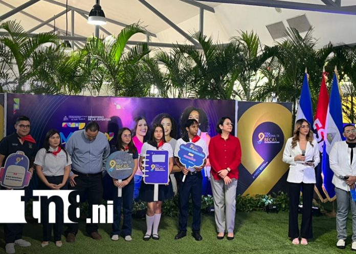 Foto: Feria de Becas impulsa el futuro profesional/TN8