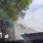 Foto:Incendio moviliza a Bomberos Unidos en barrio Altagracia/ TN8