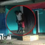 Foto: Acto indecente en vía pública de Chinandega entre dos hombres / TN8