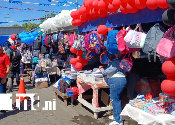 Foto: Feria Escolar en el Mercado Mayoreo con ofertas poderosas /TN8 Foto: Feria Escolar en el Mercado Mayoreo con ofertas poderosas /TN8