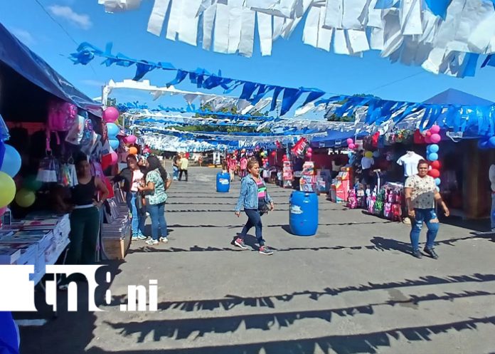 Foto: Feria Escolar 2026: descuentos y productos de calidad /TN8