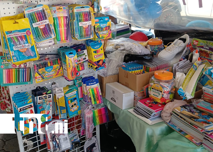 Foto: Feria Escolar en el Mercado Mayoreo con ofertas poderosas /TN8