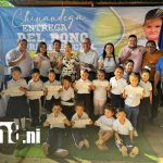 Foto: Entrega de bonos escolares en un colegio de Chinandega / TN8