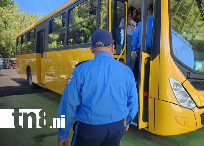 Foto: Revisión de transporte escolar en Nicaragua / TN8