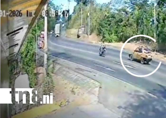 Foto: Momentos del accidente en la Cuesta El Plomo, Managua / TN8