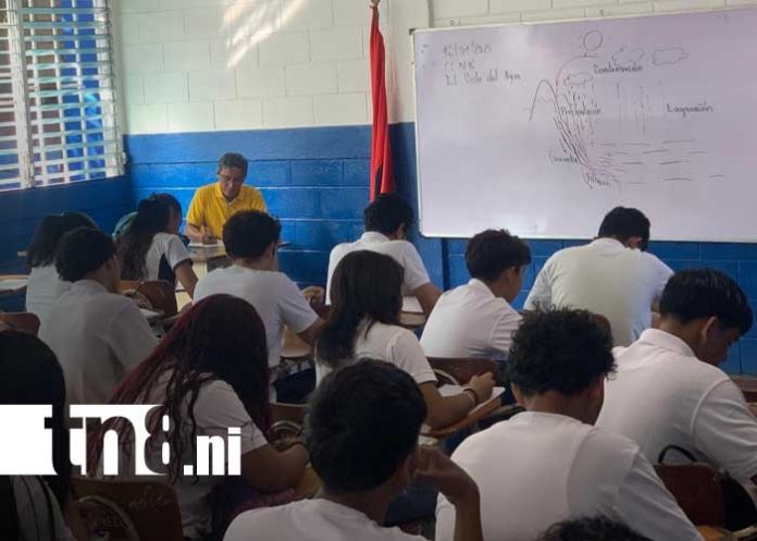 Foto: Reforzamiento escolar en Managua / TN8