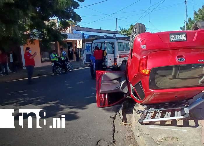 Foto: Accidente con oficial de la Policía en Managua / TN8