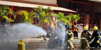 Foto: Ejercicio con bomberos sobre fugas de gas / TN8