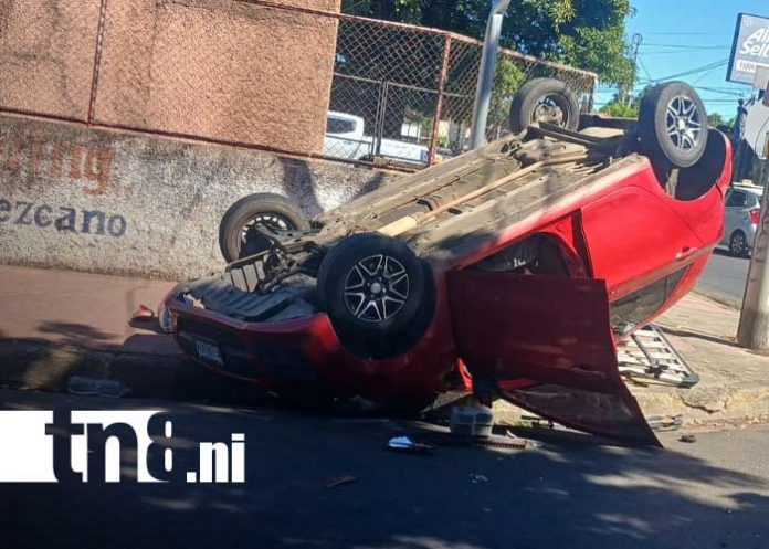 Foto: Accidente con oficial de la Policía en Managua / TN8