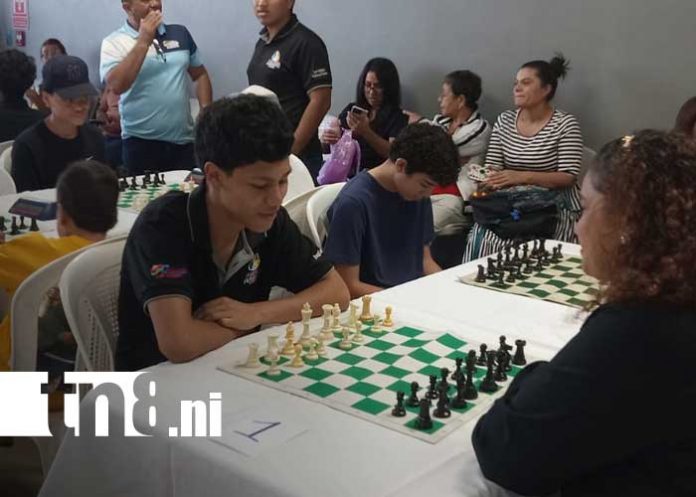 Foto: Clases de ajedrez desde Managua / TN8