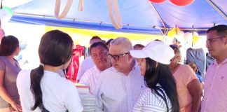 Foto: Ferias escolares se desbordan de clientes /TN8