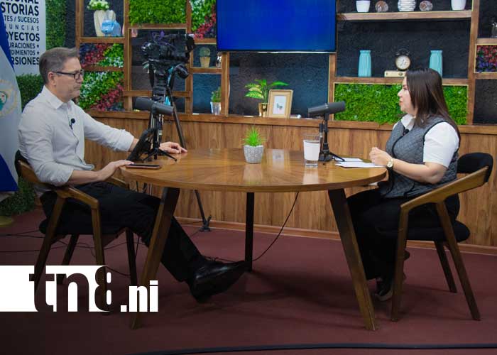 Foto: Ministra de educación, Mendy Aráuz / TN8