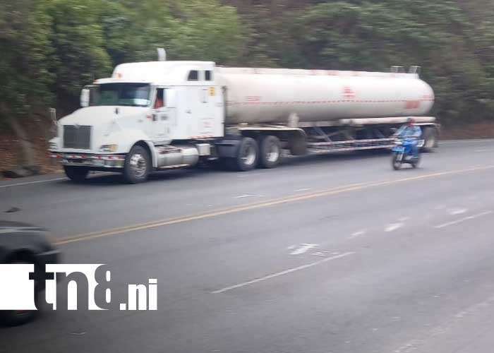 Foto: Chequeo mecánico de vehículos en Nicaragua, sobre todo en cada camión / TN8