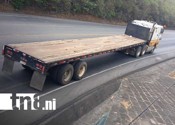 Foto: Chequeo mecánico de vehículos en Nicaragua, sobre todo en cada camión / TN8