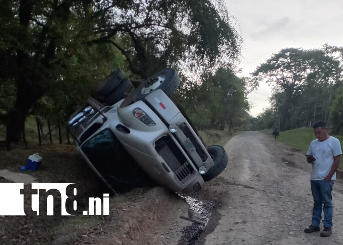Foto: Conductor ileso tras vuelco de cisterna en Matiguás /TN8