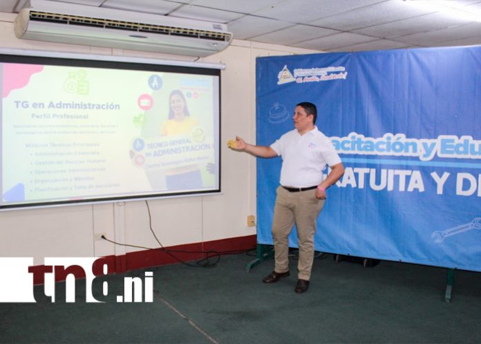 Foto: Horarios flexibles destacan en el Tecnológico Bidkar Muñoz /TN8