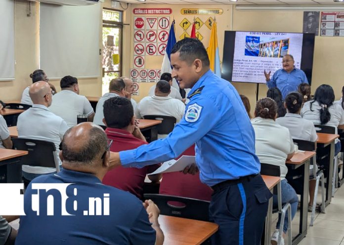 Foto: Policía refuerza responsabilidad y cuidado de los niños /TN8