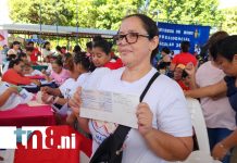 Foto: Apoyo económico llega a familias del colegio 14 de Septiembre /TN8