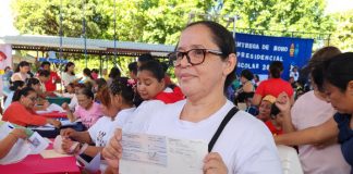 Foto: Apoyo económico llega a familias del colegio 14 de Septiembre /TN8