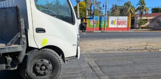 Foto: Conductores piden reparación urgente de rejilla en la Carretera Norte /TN8