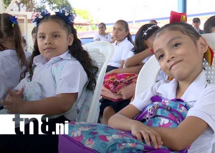Foto: Clases vespertinos en colegios de Managua / TN8