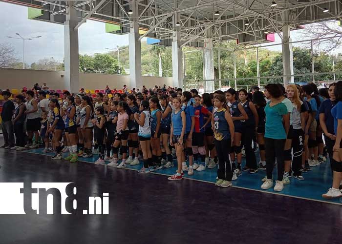 Foto: Práctica del voleibol en Managua / TN8