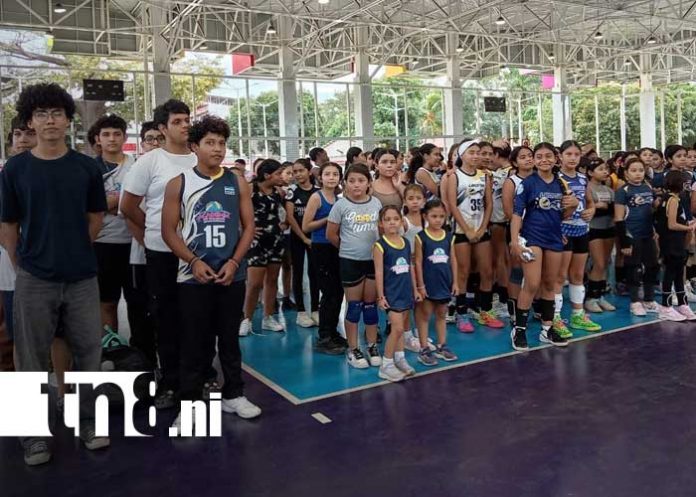 Foto: Práctica del voleibol en Managua / TN8