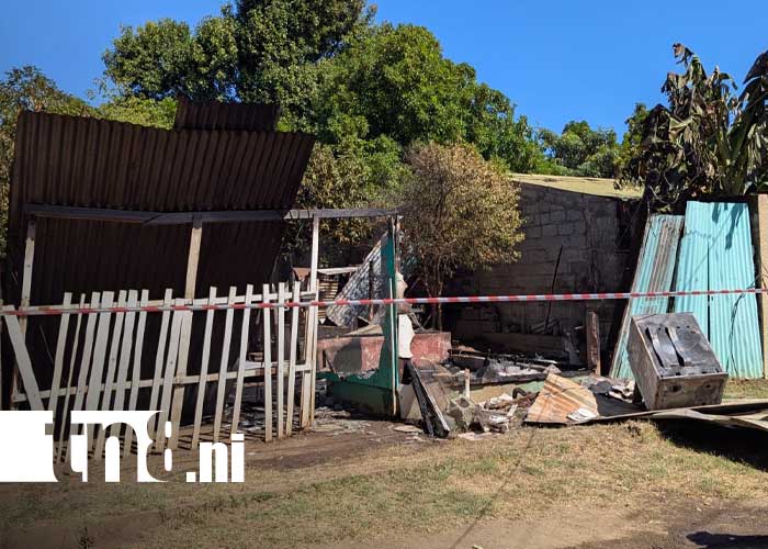 Foto: Incendio deja afectaciones en vivienda de Bello Amanecer, Managua / TN8